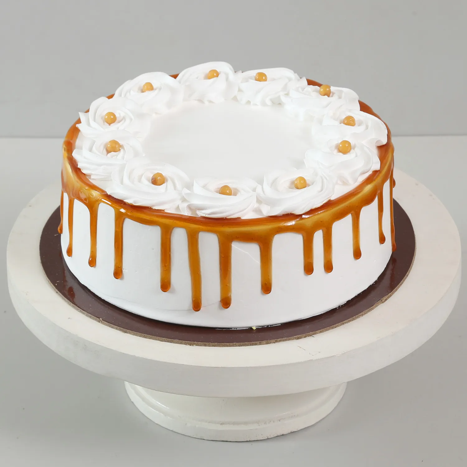 Designer Butterscotch Cream Cake- Half Kg – Endbazar